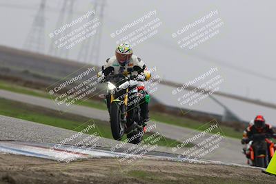 media/Nov-29-2025-TrackDaz (Sat) [[10ae2d9bce]]/A Group/Session 4 (Wheelie Bump)/